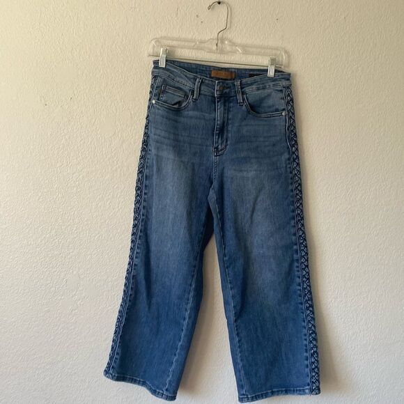 JUDY BLUE HIGH WAISTED BRAID SIDE SEAM DETAIL CROP WIDE Size 28 - Picture 1 of 7